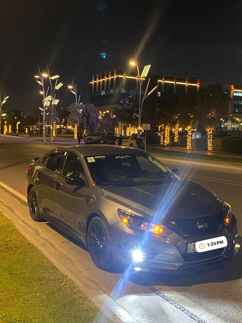 سةلامي خوا لة هةموو لايةك
سيارةكة بؤ گؤرينةوة بة ماگزيما ٢٠١٦ بةسةرةوة بؤ فرؤشتنيشة 

ئالتيماي ٢٠١٧ مواسةفات S كراوة بة sr سيارةكة بونيت و جاملخي سبوخة دةركةي پشتةوةي لاي سةكن بةس پةمپة بي ژؤري بي ئيرباگ كارةبايات و گيرو مةكينة بةشةرت 
***********
