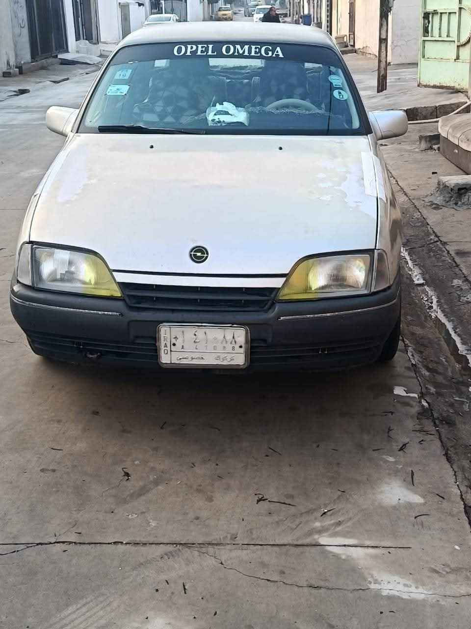 اوميكا موديل89
مكينه 20
كير محرك شرط
محرك لاصرف ولا بخار ولا صوت شرط انطيكيا
كير عادي
شرط تحويل وكيل اول جيراني 
تايرات4جديد
صدر جديد
دوشمه جديد شادها
لايتات كدام جديد
سنويه صار٥سنوات منتهيه
تايرات قبل سبوع شادهن 4جديد
سياره خارج داخل حلوه
ايرفلو جديد شاده
سياره ما ناقصها برغي شغل و اطلع

مكاني كركوك قادسيه الثانيه
*********** كركوك, العراق
