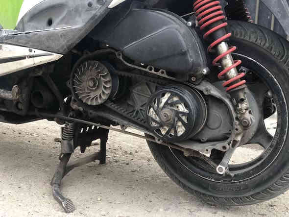 سكنس فحل كابريتر
بيع او مراوس !! بالحسينيه
 دراجه شغاله نكره كهربايته كله شغاله
كلجات رياضي و فراك nsy كفراته كله مختمه
مكينه مفتوحه لا ما اعرف ابيعه مكينه مفتوحه 
دراجه نقصه بس كابريتر تعابن غير هيج الدراجه 
كله كامله مكاني بغداد الحسينيه مال راشديه
***********
