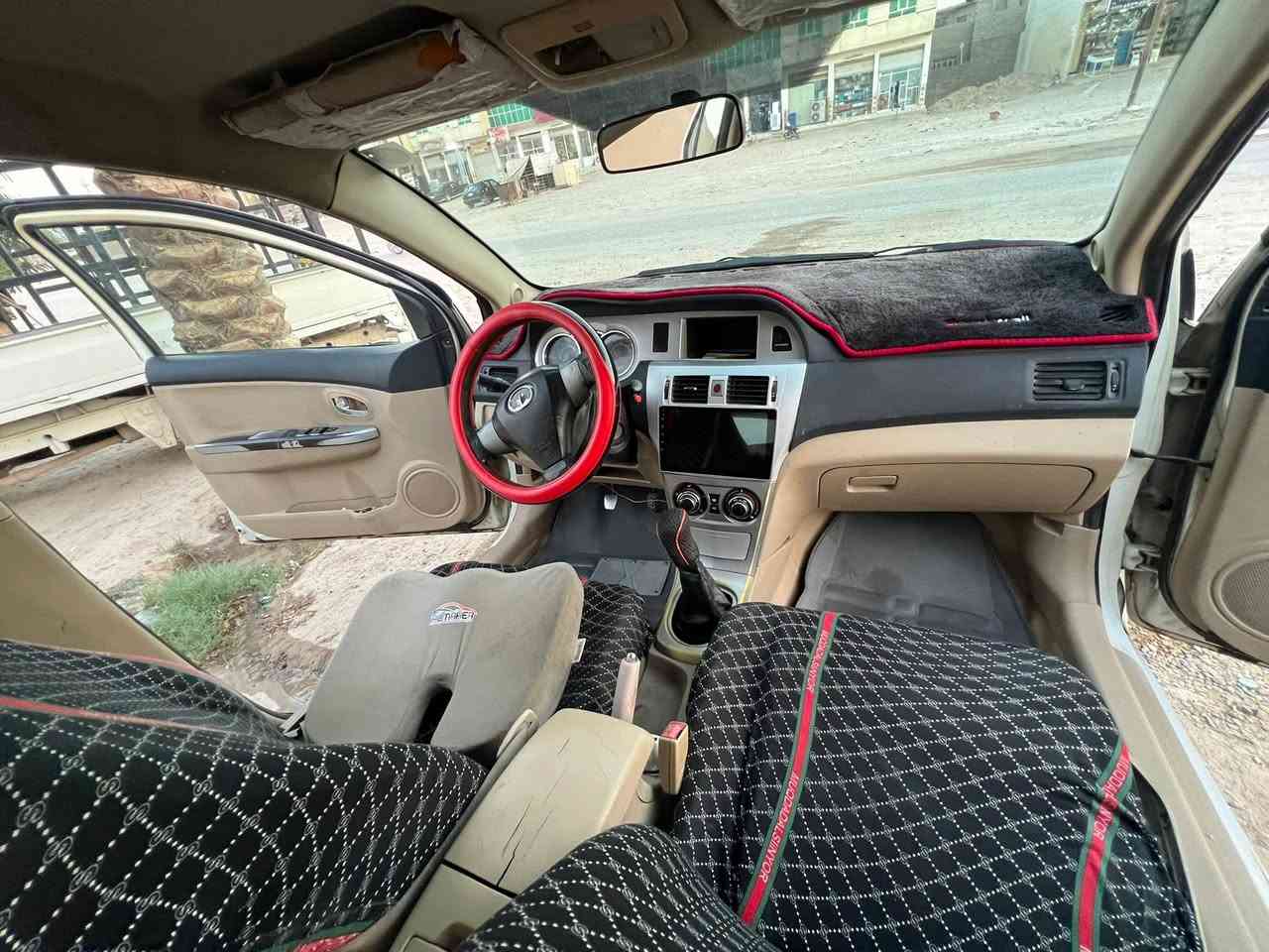 السلام عليكم
فولكس للبيع موديل 11 كير عادي بلادي 
سنويه وهزه جديد بسمي تحويل مباشر 
سياره بيها ملاحظات 
هاي صور كامل التفاصيل 
سعر 34 بي مجال للشراي 
***********
