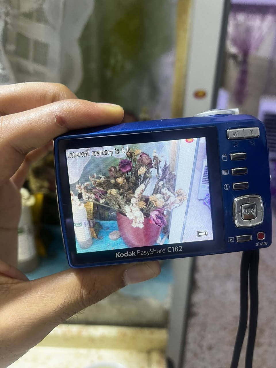 كامرة Kodak EasyShare C182 نظيفة جدا  الكامرا جانت مخزنه 
فقط كامرة كارتونه مبيها
ماعرف اسعارهن اذا اكو سعر عجبني ابيعها


**إذا كنت صاحب هذا الإعلان وتريد حذفه لأي سبب، رجاءا أرسل رسالة إلى الدعم الفني**