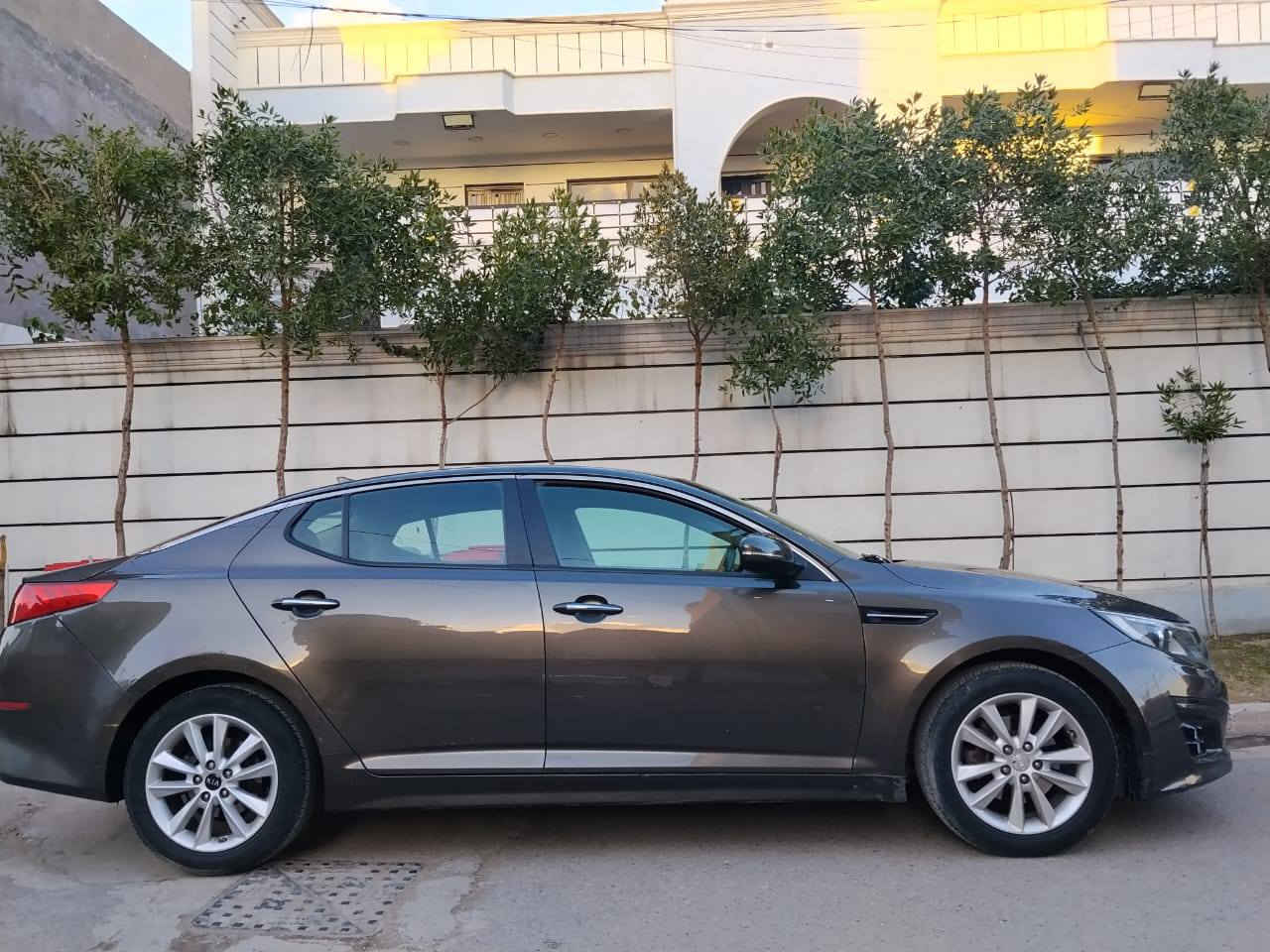 ‏‪كيا اوبتما للبيع 
موديل 2014
وارد امريكي 
حادثه قبق صندوق فقط وصار بيه صبغ هنا بالعراق باب السائق
سياره خير من الله وجاهزه 
كير محرك مكفول 
محرك جي دي اي 
ماشيه 112
باسمي 
صدر 60%
السعر 115وبيه مجال جدا قليل 
العنوان بغداد البلديات قرب الأمن العامه 
للاستفسار على الرقم
 ‏‪0770 348 8275‬‏ بغداد, العراق
