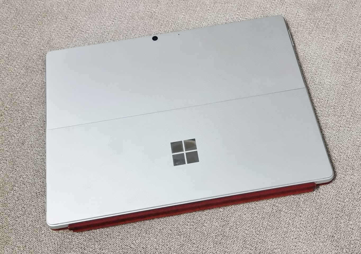 للبيع لابتوب Microsoft surface pro 8 
معالج Core i7 الجيل 11
رام 16GB
سعة التخزين 256GB NVME


**إذا كنت صاحب هذا الإعلان وتريد حذفه لأي سبب، رجاءا أرسل رسالة إلى الدعم الفني**