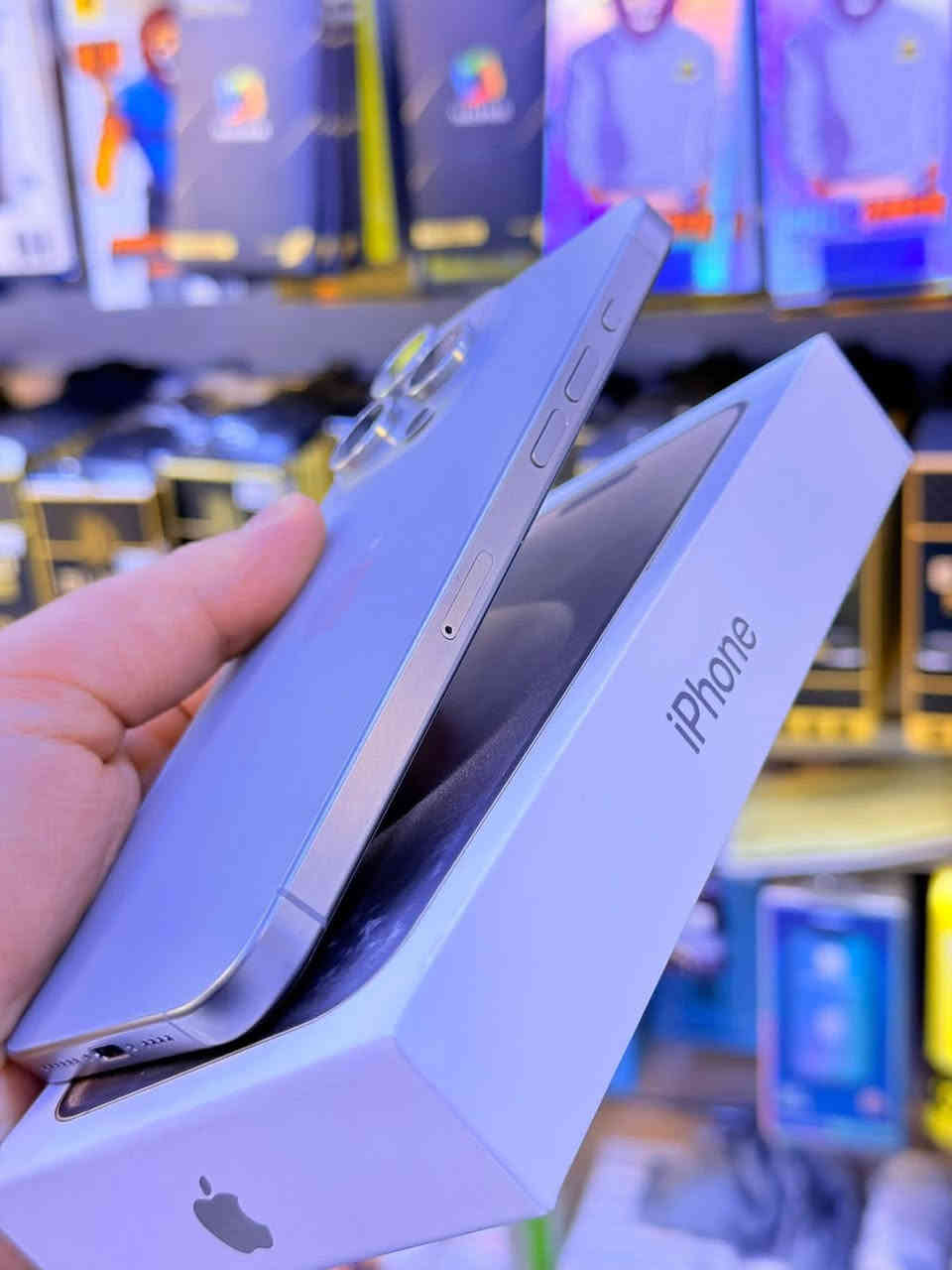 يالله ❤️
ايفون 15برو ماكس 

ذاكره 256

بطاريه 88

دبل خط (شريحتين )

الجهاز نضافته ملياررر

ما بي اي مشكله بلادي وتر بروف 

نموذج M كامل ملحقات 

للبيع او مراوس السعر مليون و25مو شراي لا تدخل

للتواصل ***********
