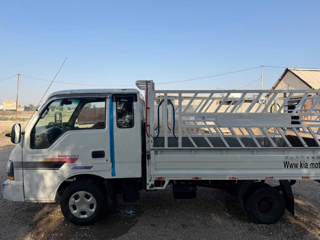 السلام عليكم 
كيا فونتيرا ام عيون موديل 2000
رقم بغداد 
سنوية وهزة جديدة 
تخم تاير
مكينة 3000لا تنقيص ولا تبخير
***********
