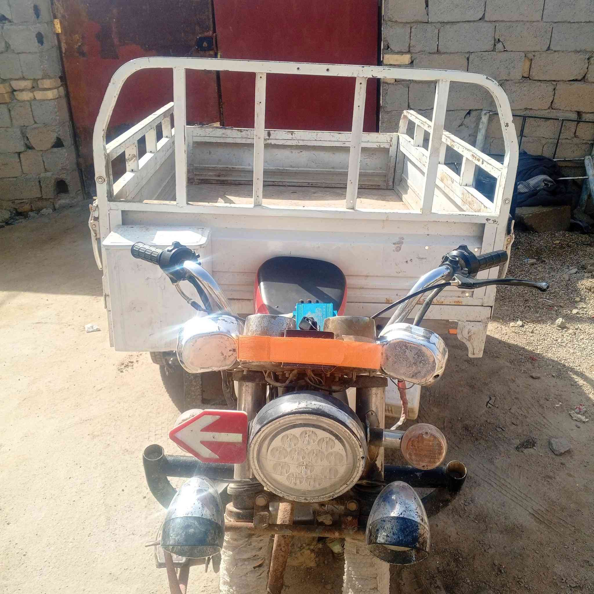 ستوته للبيع مديل 13 اوراق صولي مكينه نضيفه كهربائية شغاله المكان شطره السعر 1250 وبيه مجال  ‏‪***********‬‏
