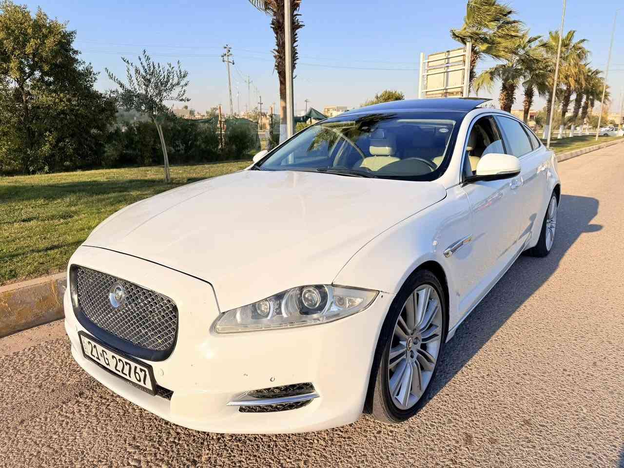 السلام عليكم
جاكور موديل.   2011
فول واحد على واحد 
محرك 8 سلندر 
كشن جلد 
كشن هيتر 
كشن تبريد 
استيرن هيتر 
حساسات 360 
مراية قلاب 
سقف بانورامه قطعتين 
كير ماوس مخفي 
خزن مقعد 
صندوق شفط 
وبعد بيها كومه مواصفات سياره جاهزه من كلشي 
بيها 5 مكانات صبغ بدون دواخل 
محرك كير تبريد كلشي بالشرط 
سعرها 104 ورقات وبيها مجال 
رقمها اربيل تحويل وكاله حاضر 
*********** للتواصل واتساب 
اني مكلف بالنشر الله يرزق الجميع
