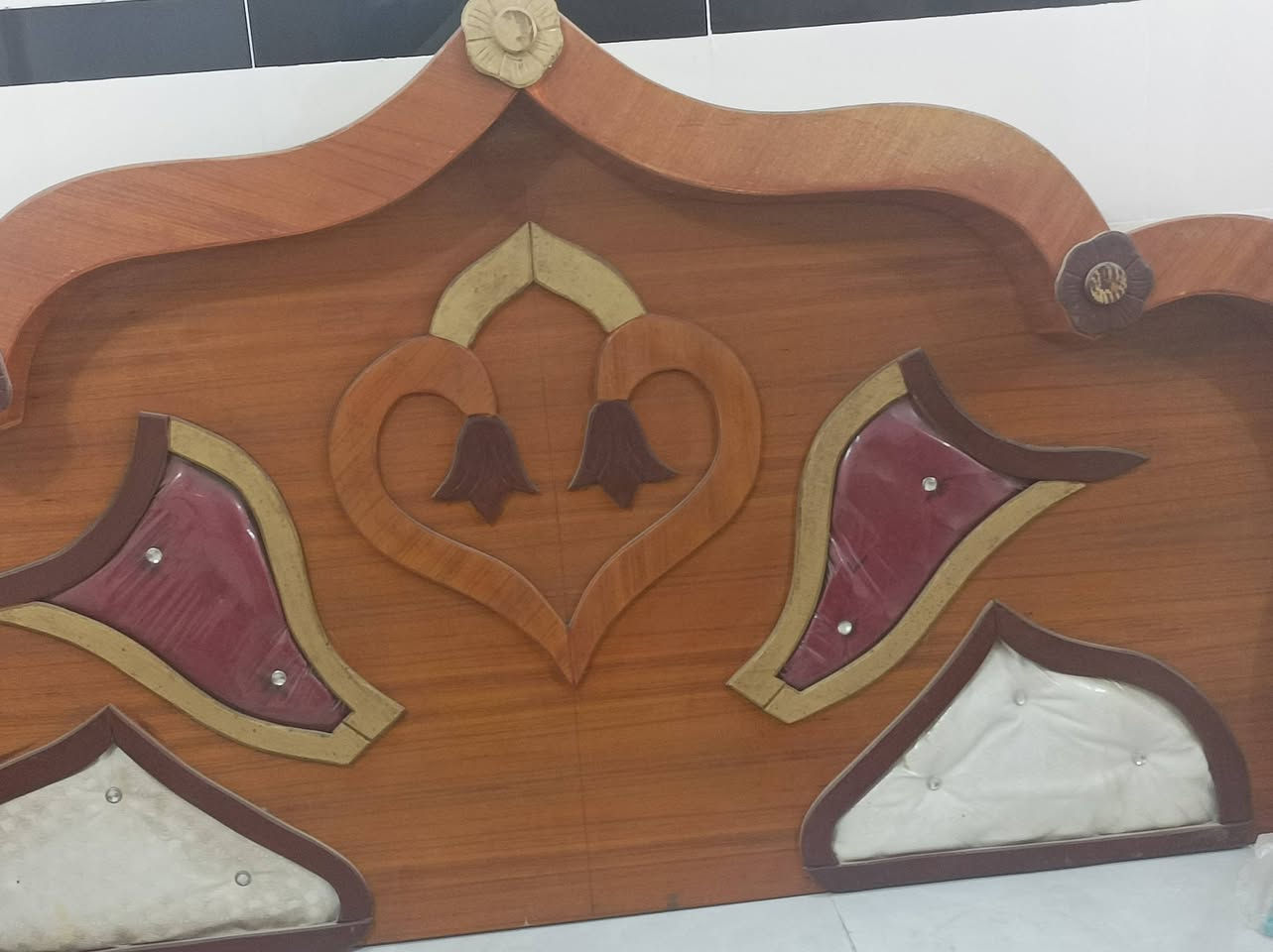 غرفه   تسكام للبيع ما مشدوده طابقين سته بيبان ثكيله السعر 750 وبيها مجال التواصل خاص
‏‪0784 149 2909‬‏
