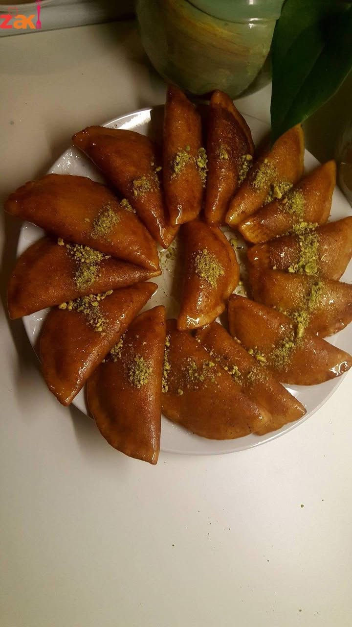 القطايف صارت متوفره طول شهر رمضان 
تكدرون تحجزون طلبكم قبل يوم  
للحجز مراسله الصفحه 
تتوفر خدمه توصيل


**إذا كنت صاحب هذا الإعلان وتريد حذفه لأي سبب، رجاءا أرسل رسالة إلى الدعم الفني**