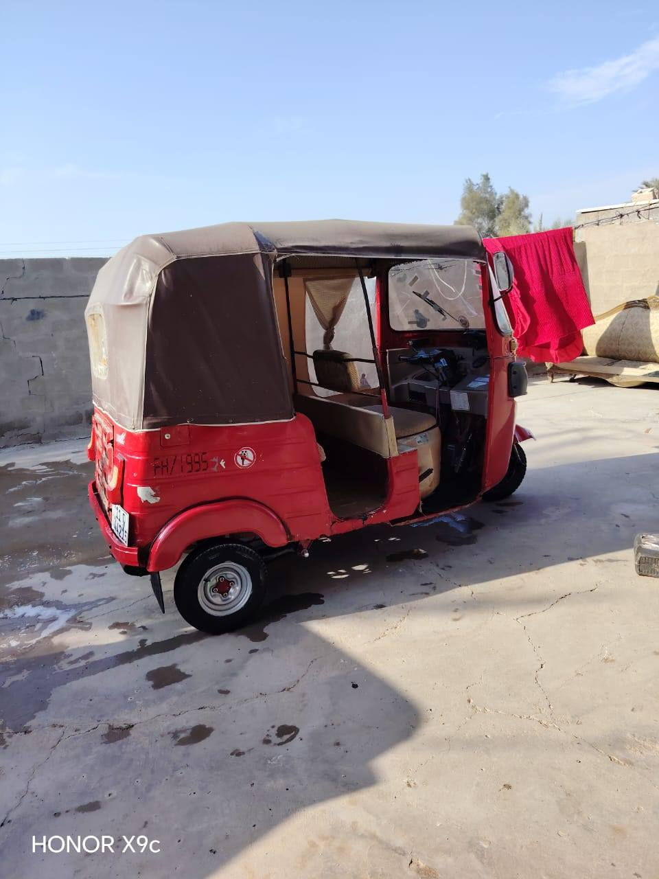 تكتك 2018 رقم نكليزي تحويل ثاني يوم بيه مكينه زيرو مال 21 تراي زيرو تخم تاير مابيه نقص بيه صبغ بلغد وكد شبر بصفحه جاهزة كبل لشارع السعر ٥١٠٠ وبيه مجال مكاني بغداد جسر الفرنسي رقم الهاتف ***********
