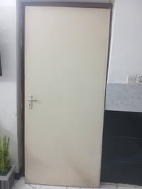 بيبان خشب اصلي مال قبل نضيفات جدا عدد 2 للبيع ما عده الجرجوبه بيبان فق...