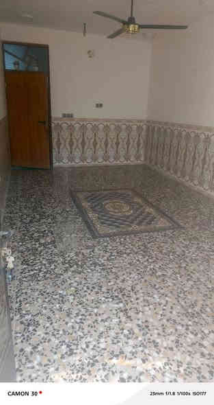 يالله سلام عليكم دار للبيع بغداد المدائن قرب تقاطع حساني بستان الكراغول قرب من مرقد سلمان المحمدي ع طابو زراعي على ٢٥ الدار بناء حديث مساحه الدار ١٣٠ متر يتكون الدار من غرفة نوم وصاله استقبال مطبخ صحيات داخلية خارجيه وكراج سياره السعر ٦٥ وبي مجال بصيط للاستفسار الاتصال على الارقام *********** أو *********** وات ساب علماً خدمات كامله تبليط كهرباء ماء
