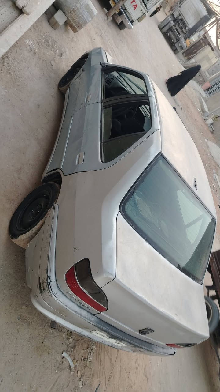 سلام عليكم بيجو فرنسي مكينه وكير جديد تخم تاير حداديه جاهزه سعر 7وراق مكان نجف  ***********
