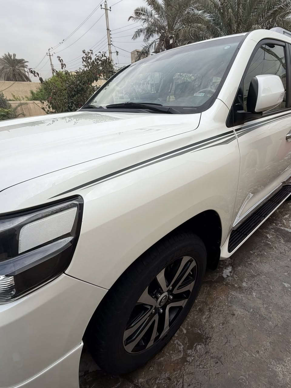 السلام عليكم
لاندكروز 2019 
ساز
مكينة 6 سلندر 
كفالة عامة السيارة 
جنطة كهرباء
ماشية 173k 
مكانها بغداد السيدية
سعرها 530$ ورقة
للاتصال ***********
