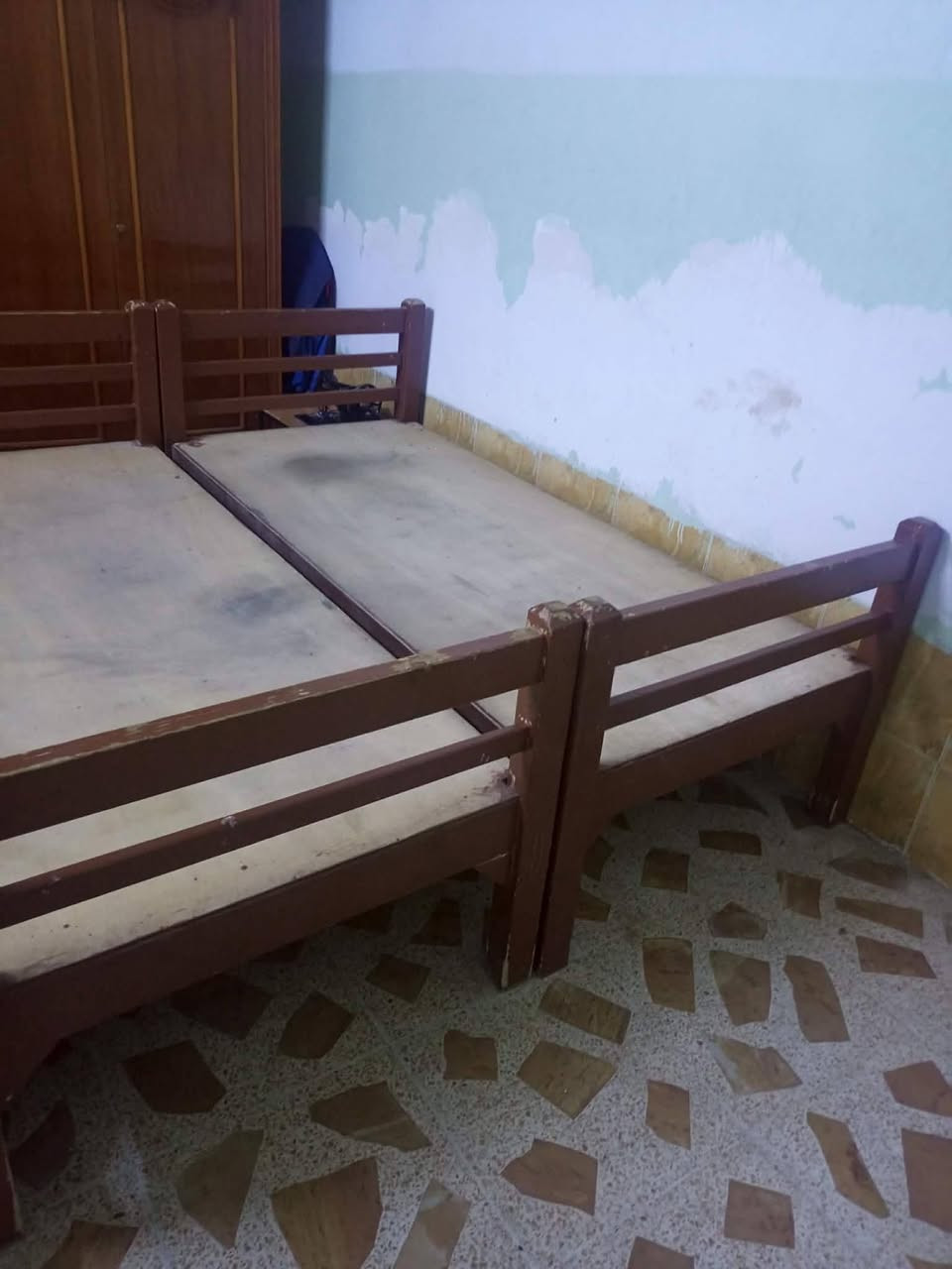 للبيع قنصور خمس أبواب ملحق فصال موشغل سوق نظيف السعر 450
للبيع تخوت ابو النفر عدد 2سعرهم 80الف العنوان موصل جديده الشراي يدخل خاص


**إذا كنت صاحب هذا الإعلان وتريد حذفه لأي سبب، رجاءا أرسل رسالة إلى الدعم الفني**