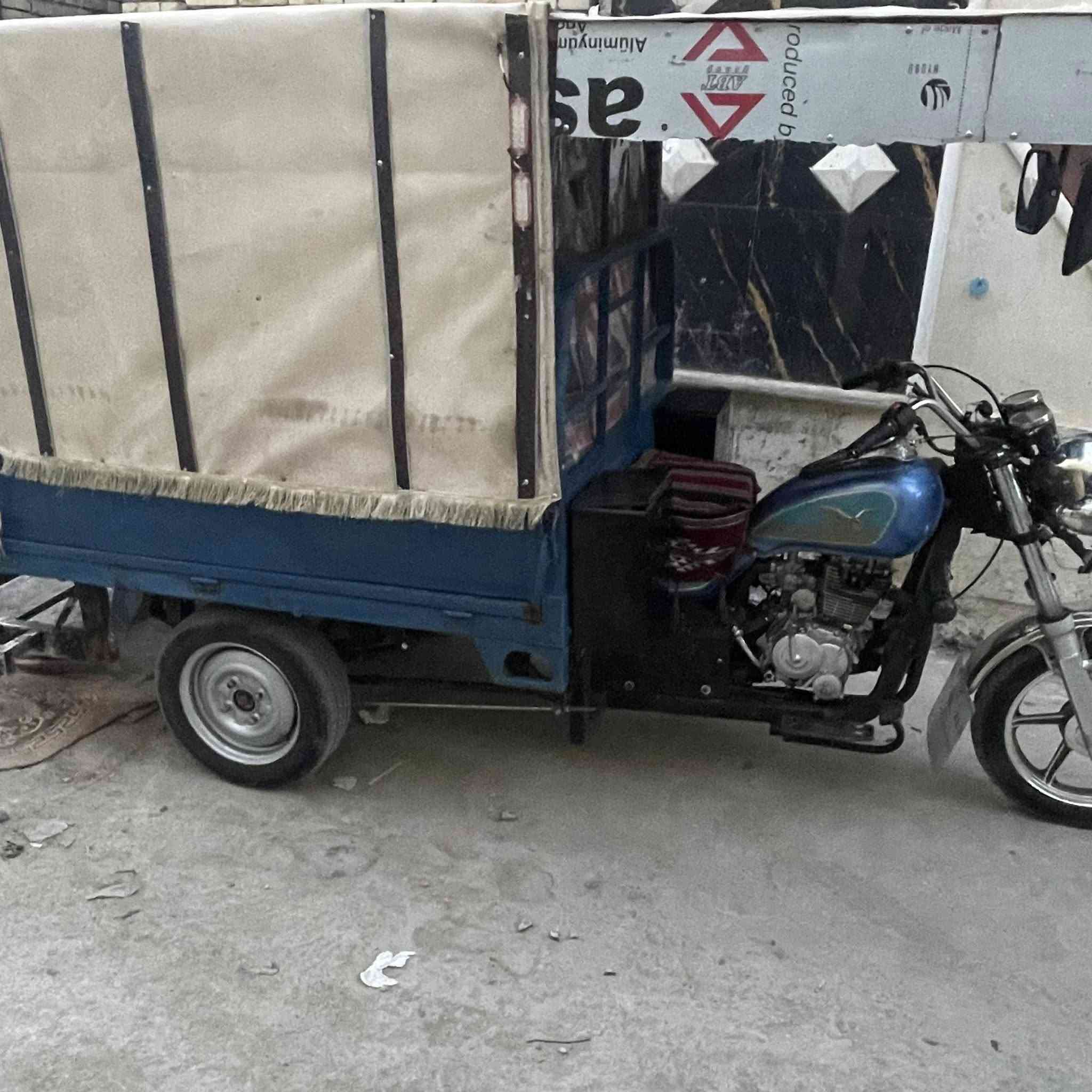 السلام عليكم ستوته  موديل 2018 اوراق اصولي وبيهة مكينه 2023 الشواصي جديده مابيه قطره لحيم وبيهة محجر ودوشمه جديده)السعر 1300 وبيهة مجال حك الجيه مكاني كربلاء الجاير قرب اسواق تفاحه رقمي ***********
