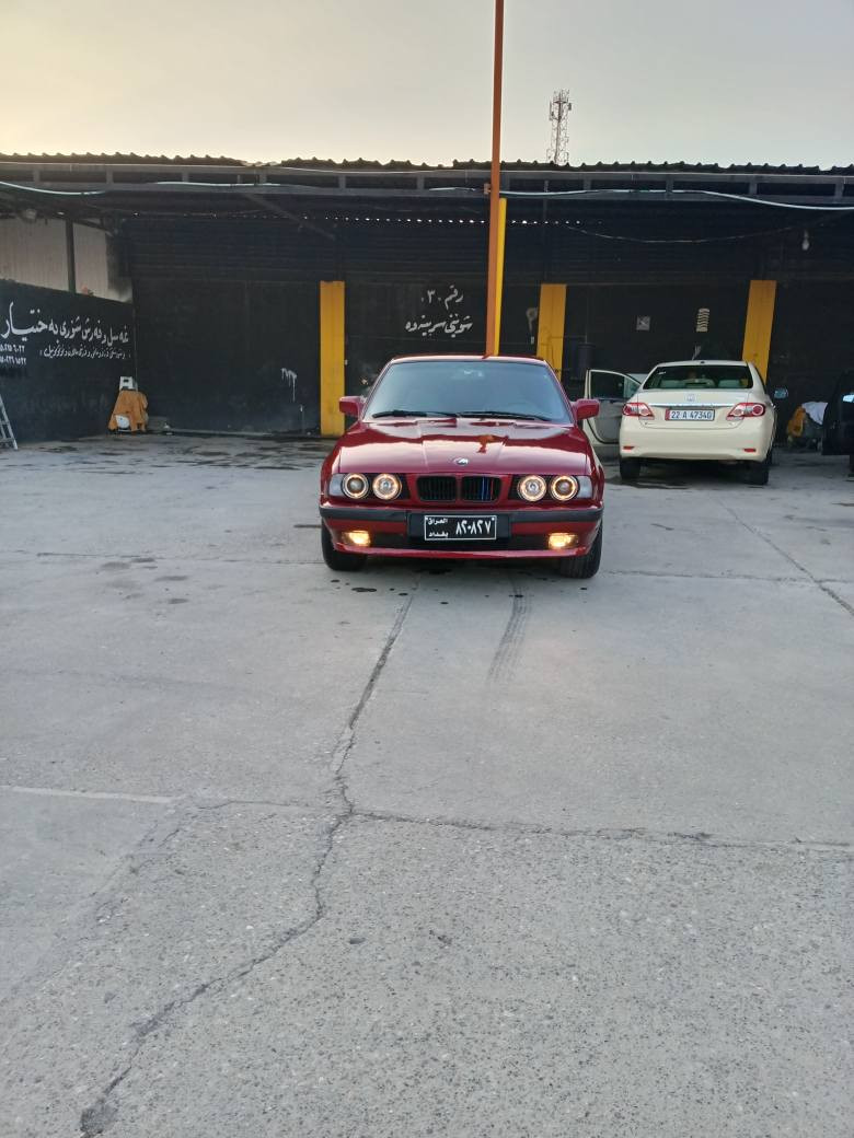 بیئم***********

 ئاڕم پلاستیک بەشەرتی ئەوەلیات و مرور گێڕتۆماتیک 525بیلاد کەپس گێڕو مەکینە بەشەرتی فەحس و فیتەر هەڵمی دەمیشی نیە موس و براوە بەشەرت وەرگەڕان بەشەرت شان و سەقف و دینگە و توکمە کەپس مۆدیل 92تەبرید جام کارەبا abs چوارتایەو ویلی لۆک عام فڕن بۆجوانی کارەبای گشت گیانی ئیش دەکات توندوتۆڵ چربەی نیە پشت و پێشی تازە داگیراوە ماڵی دۆستە موشتەری تێڵ بکە ***********بەس فرۆشتنە گۆڕینەوەم نیە كويسينجاك, أربيل
