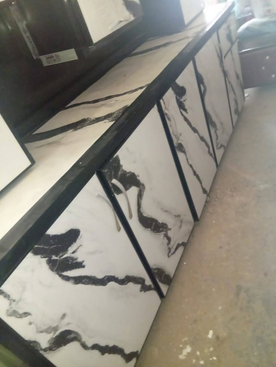 متاح كاونتر حديث ونظيف جدآ جدآ شخط ماببه السعر ب٤٢٥ ألف فقط
مكاني قضاء القاسم ناحيه الطليعه توصيل ماعندي 
للتواصل موجود خاص


**إذا كنت صاحب هذا الإعلان وتريد حذفه لأي سبب، رجاءا أرسل رسالة إلى الدعم الفني**