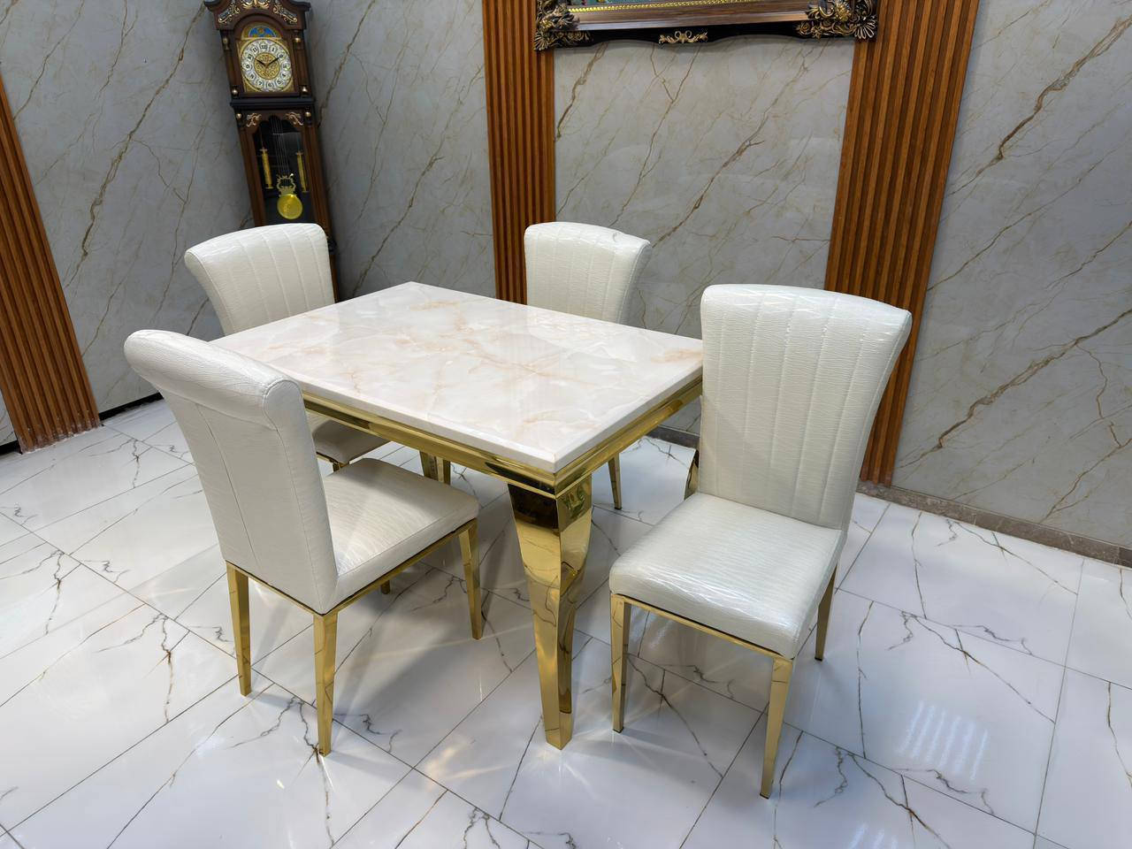 ميز طعام سطح مرمر رجل حديد كشنات جلد
8 كرسي 750الف
6 كرسي 560 الف
4 كرسي 475 الف


**إذا كنت صاحب هذا الإعلان وتريد حذفه لأي سبب، رجاءا أرسل رسالة إلى الدعم الفني**