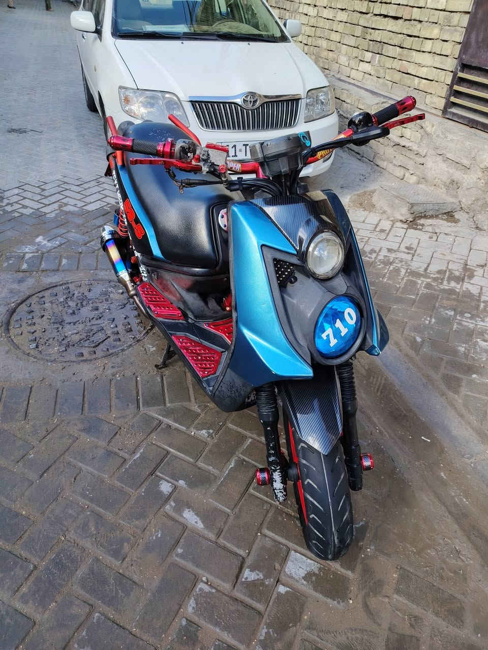 سلام عليكم سكنس جبلي للبيع دراجه مزودة مكينه بلادي مامفتوحه بيها كومه  تزويد ***********
مليانه تزويد

كلجات رياضي مفولات

نوزل رياضي 8 زروف

قطره دهن رياضيه

قبق فلاوين رياضي

ستيرن يدات عظمه يدات سكليتر رياضي

قبق عمبار رياضي

درع شاصي رياضي

قبق بانزين رياضي

الدراجه براغيها كلها سبع الوان

صالنصه رياضي
