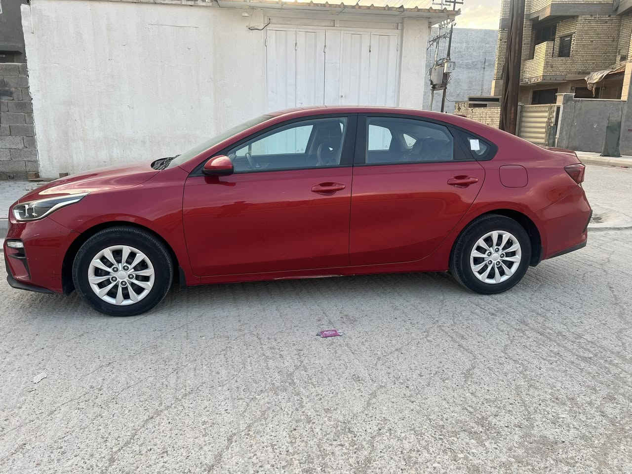 سيراتو 2021 خليجي مكفوله من الصبغ. بيها بارد بسيط بالجاملغ الخلفي. ماشيه ٦٧ الف رقمي ***********
سعر ١٥٠ وبيها مجال رقم بغداد سنويه لل٣٢ باسمي
