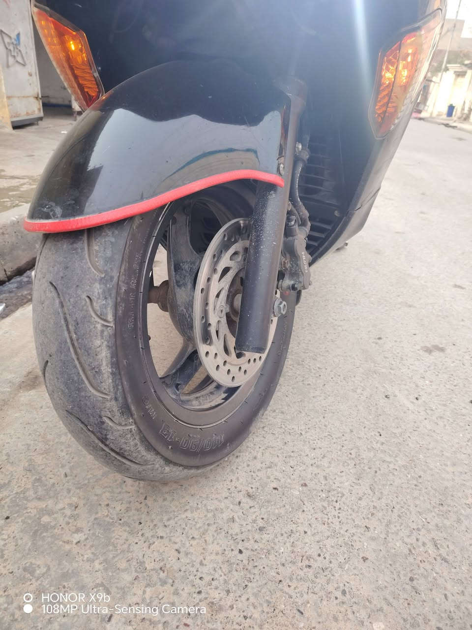 فورزه صفر ٨ للبيع.
MF. أسود ملكي
الكير ٣ تحويلات كرستال استيرن رياضي
استناد حساس.
موديل 2004
مرقمه.. زوج تاير جدد
محرك ابدل بستم.. شرط أدوات وكاله.
السعر ١٨ ورقه اخون كلشي تلكي بل سوك..
ما تعرف بهاي دراجات ما يعجبك السعر.. لا تعلق... لا دوخني ولا ادوخك. الدراجه رقمتها علا أيدي صارلها ٤ اسنين يمي.. *********** *********** مكاني الأيسر بياعه شراي ما يفيدكم...
