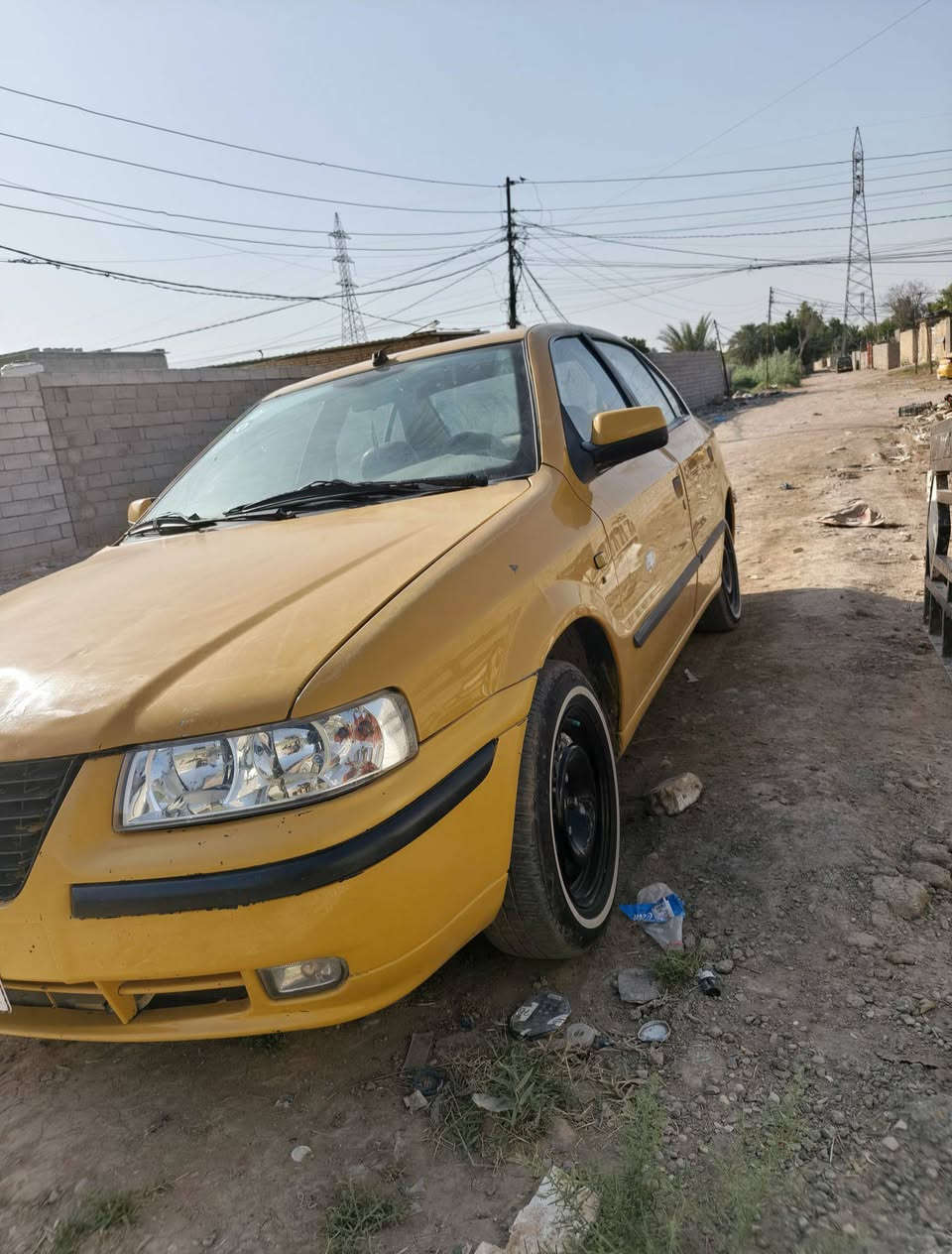 السلام عليكم
سمند موديل ١٢ سياره خير من الله مكفوله عدى الهلالات معمره 
جاهزه سياره غاز بانزين السعر ٣٥ 
***********
