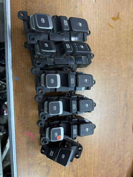 السلام وعليكم يتوفر دكم سايد بريك اصليه سنتافي سبورتج سوناتا توسان للتواصل 
***********
