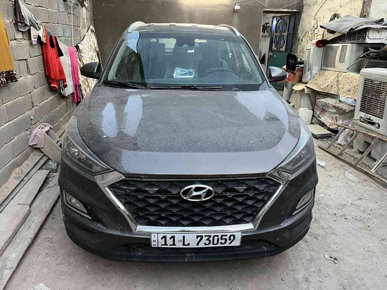 توسان موديل ٢٠ وارد امريكي البيع سيارة نضيفة ماشية ٥٩ بسمي العنوان بغداد الحبيبية *********** سعرهة ١٦٥
