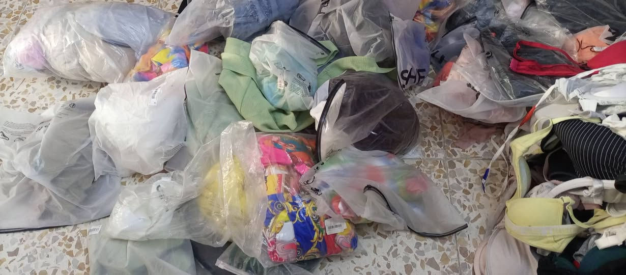اخوان ملابس اكثر من ٨٠٠ قطعه كلهن زينات واكو قطع تنباع حتى بعشره ملابس حلوه يشهد الله واليخذهن اذا ماربح ضعف خلي يرجعهن افتر السوك اذا لكيت القطعه ( الف ) دينار انطيك اياهن بلاش شلعة كلهن ٨٠٠ ولحد يكلي بيهن مجال والله خسارة بايعهن والياخذهن شايف الخير واسف على الإطالة توصيل اكو


**إذا كنت صاحب هذا الإعلان وتريد حذفه لأي سبب، رجاءا أرسل رسالة إلى الدعم الفني**