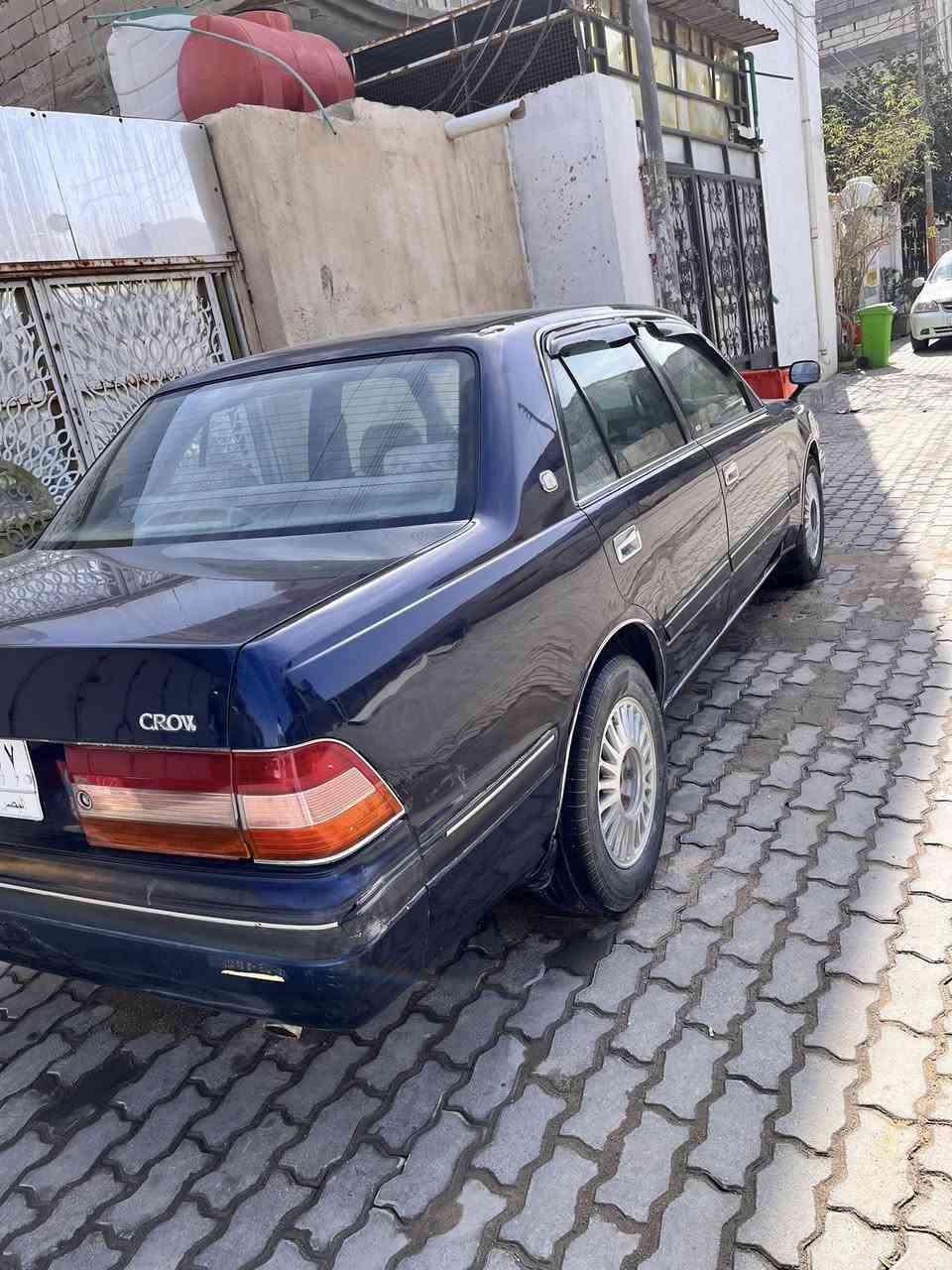 سلام عليكم راس الثور تكم للبيع مكفوله من الكص ونقل وكافة الاصوليات بسمي تحويل ثاني يوم بيه ضربه باب السايق والوره مبدلات محرك ونجي جديد توه شاديه الكير خير من الله حداديه حلوه تخم تاير جديد التبريد شغال مكاني الزبير السعر 88 رقم ***********
