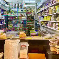 محلين • سوق البلديات • مواد غذائية وعطريات