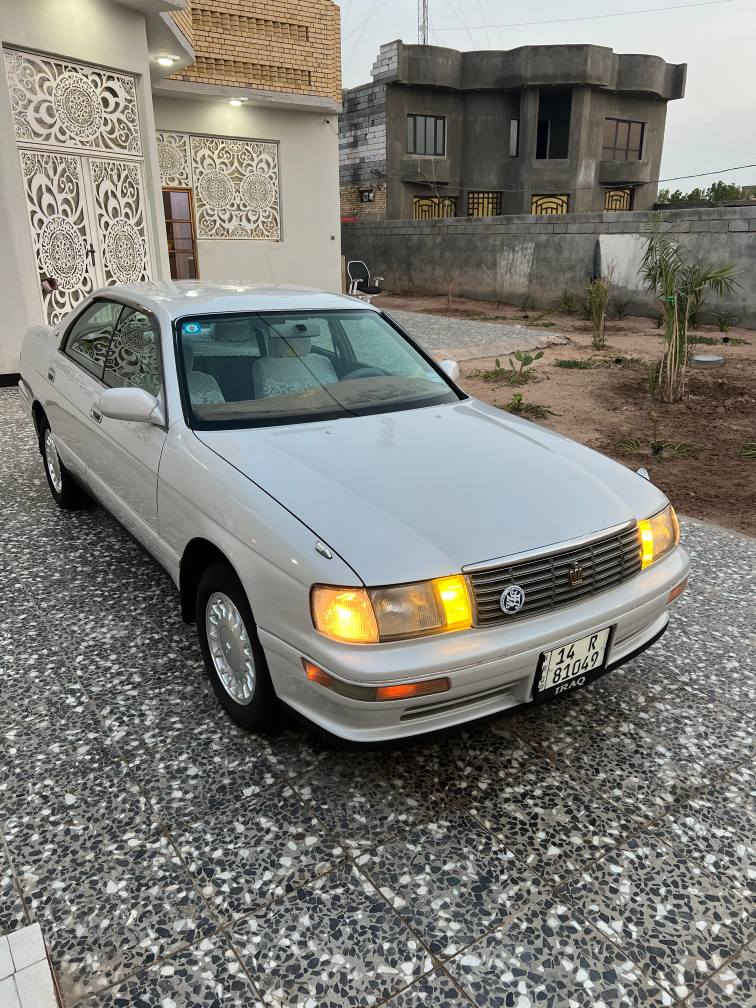 السلام عليكم سياره لبيع ‏تويوتا بطه فصل ألوان لولوه مديل 1993 رقم بصره دولي بسمي صاعد هزه جديد سنويه 2031 شرط تحويل كفاله من كص ونقل جثه وضربه وتبديل بيه صباغ 
‏كلش قليل جاهزة من كل شيء محرك والجير اثنين ونص فنر بلاد
‏ تبريد منظومة جديدة شرط ثلج حداد تخم تاير خمسة ويل كب
 كهربائيات كلها شغالة دوخله كلش جديد كشنات امامي كهربي سنتر لوك مريت شفط كأمر خلفي مابي اي نقص سعره 68 بي مجاله انتصل برقم هاتف***********  مكاني البصره أني خادم البصرة, العراق
