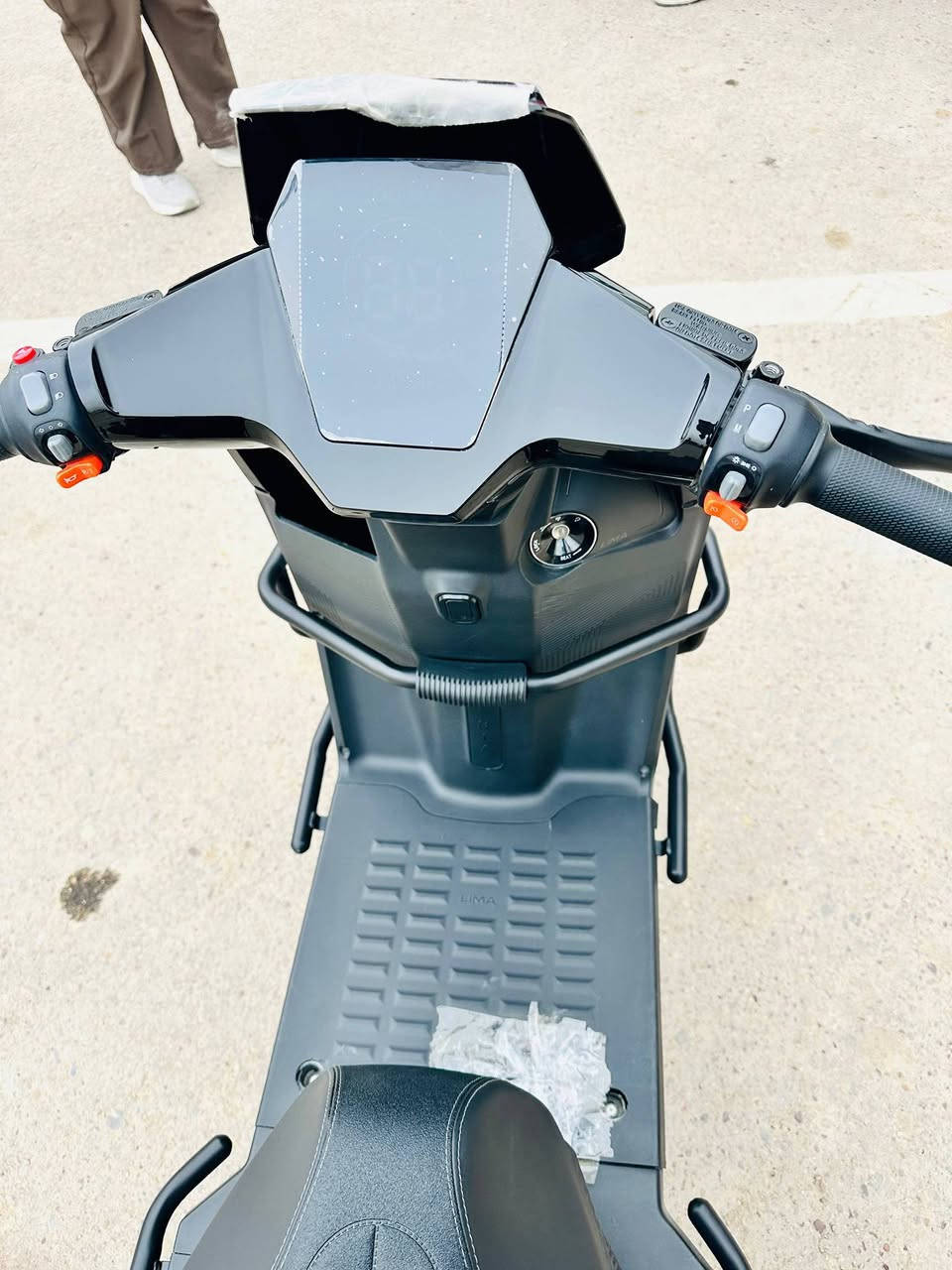 السلام عليكم دراجة شحن LIMA
ملف 2000 واط وبطاريه 38 اميبر 6 بطاريات مسطره 
ودرع حماية 360 الدراجه كامله ونظام بك و3 سرعات 
وبصمه وسويج عدد 2 سرعته 80 وماشيه 615 العنوان بغداد ناحية الوحدة قرب بسماية


**إذا كنت صاحب هذا الإعلان وتريد حذفه لأي سبب، رجاءا أرسل رسالة إلى الدعم الفني**