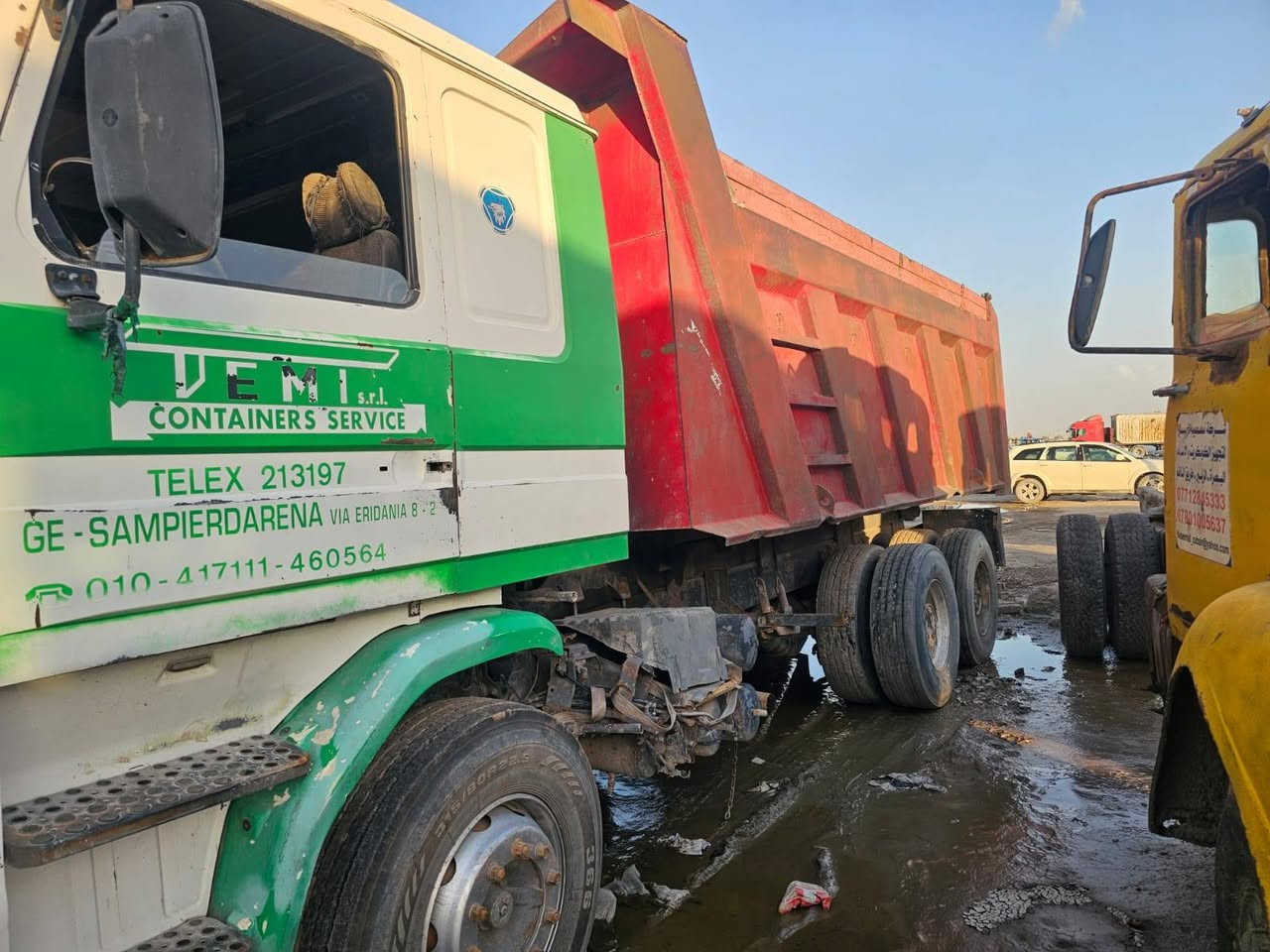 ياالله السلام عليكم ورحمة الله وبركاته أسكانيه للبيع موديل ٩٣ حجم 143 مجموعه باجر بدي جديد السعر 140 رقم بصره مداور مباشر التلفون ***********
