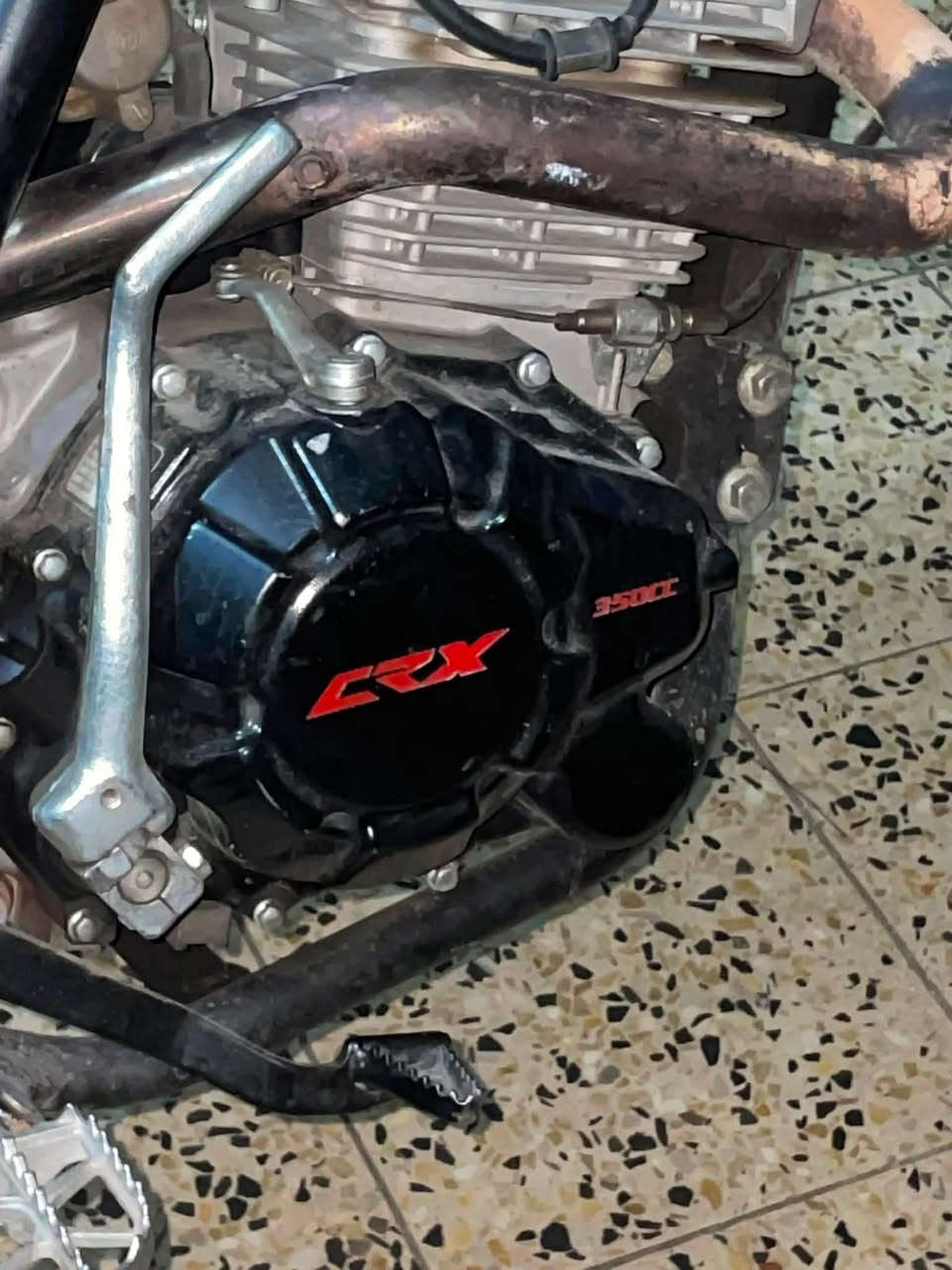 سلام عليكم دراجه CRX350cc دراجه مكفوله كفاله عامه بيها نقص فج بريك خلفي الدراجه رايدها 1500 وبيها مجال قليل حك الجيه للاستفسار ***********
