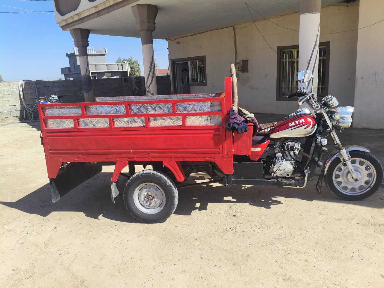 سلام عليكم ستوته البيع موديل الفين و 9 مكينه الفين و 25 اي خياس مابيه سوته خير من الله السعر 790 و بيه مجال بصيط هاذ ارقم ***********
