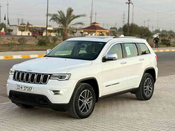 السلام عليكم Jeep موديل 2018 خليجي كفاله عامه ع ايدي سيارة بسمي تحويل مباشر 
كفاله عامه من كلشي 

محرك 3600 فئه لاريدو 

فتحة سقف 

كشنات جلد حساس امامي خلفي 

مري شفط شاشه كامره زراك لايت 

لايت زنون بلادي هواي مواصفات 

ماشيه 99 الف كم تخم جديد حداديه سيارة جاهزة ع الاخر سعرهة 280 بيهة مجال مكاني واسط قضاء الحي 

***********

***********
