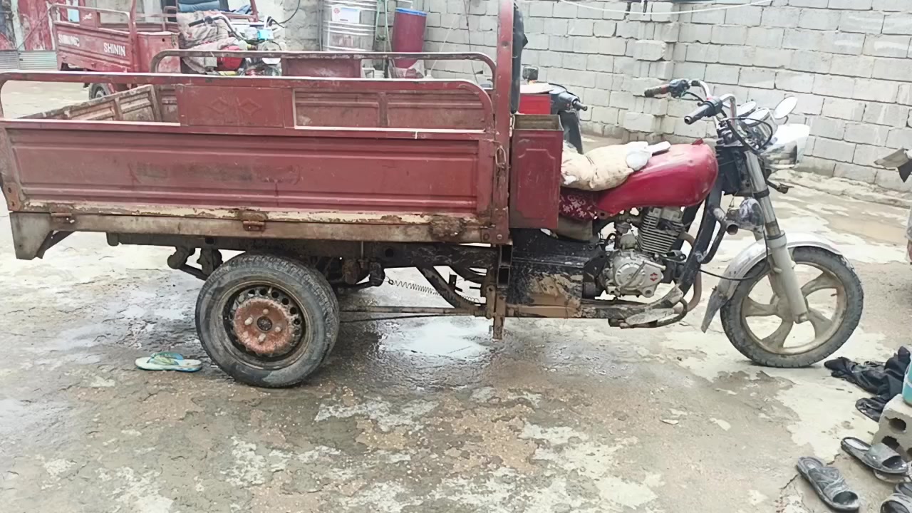 سلام عليكم ستوته 2013 اوراق اصولي محرك 23 عوزهه ضفيره   السعر 850وبيهه مجال ***********
