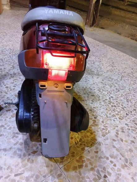 ماطور بوتين حديث قفل اكسن 
ماكينه معمره مره واحده 
كهربائيات كلها شغاله نقرا سلف 
شاص الشرط تايرات جديده 
دراجه ما يعوزها برغي 
السعر 325 وبي مجال
مكاني موصل جانب الايمن 
*********** واتساب
