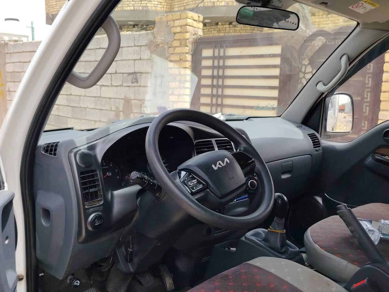 سلام عليكم كيا بنكو للبيع 2023سياره كفاله عامه عده زلغ بسيط بل باب كير محرك حداديه تبريد. تخم تاير جاهزه للخير سياره ماعايزه برغي بسمي تحويل مباشر ماشه 80الف سياره بيه محجر تسگام تنباع هيه ومحجره بس ماعدي صور له بل محجر سعر 155وبيه مجال بسيط حك جيه مكانه دوانيه البدير اي ستفسار اتصل ***********
