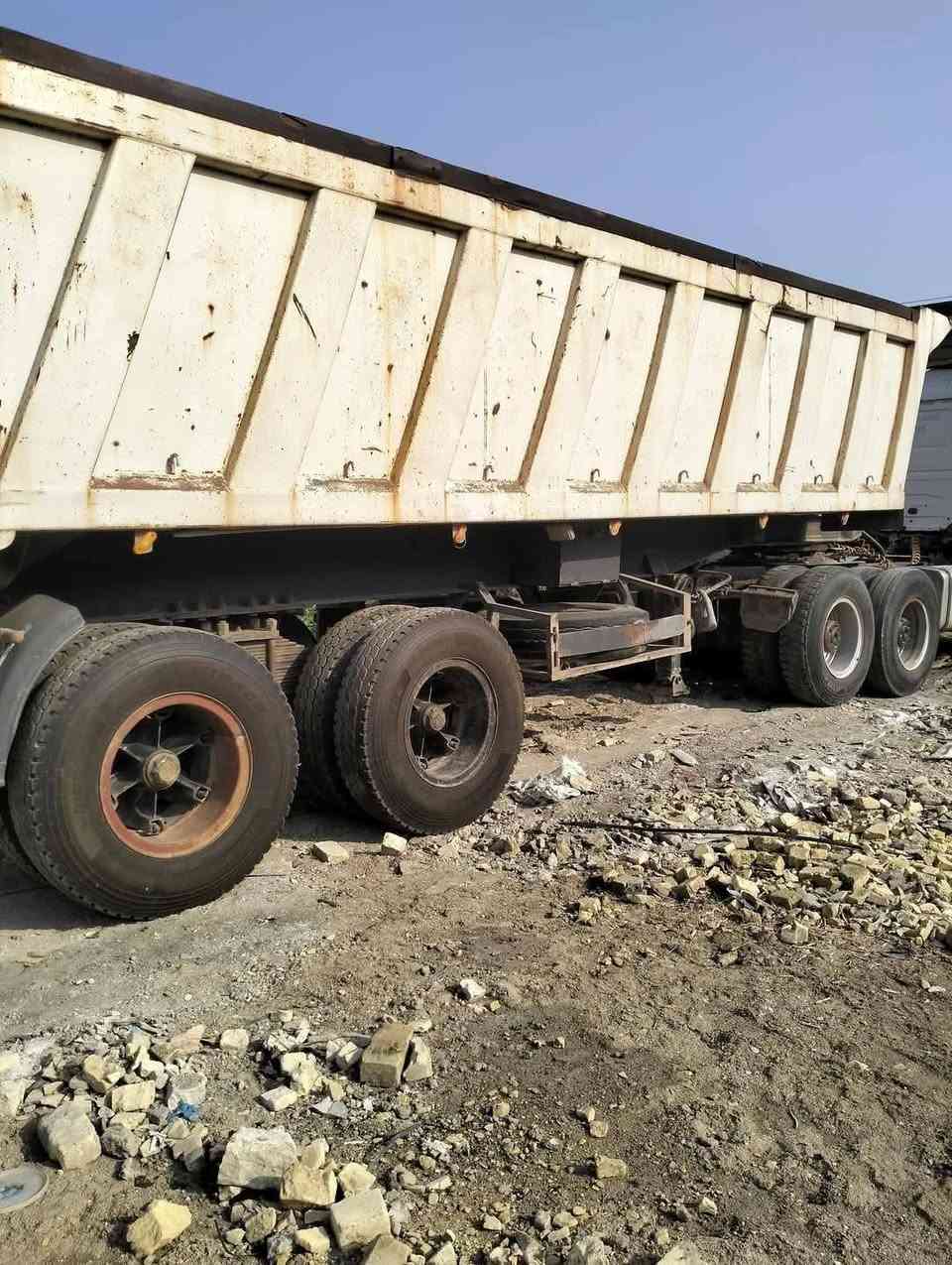 سلام عليكم عربانه البيع ذرعه 33 تخم تاير مكفواله من كلشي سعر 120 الاستفسار اكثر ***********
