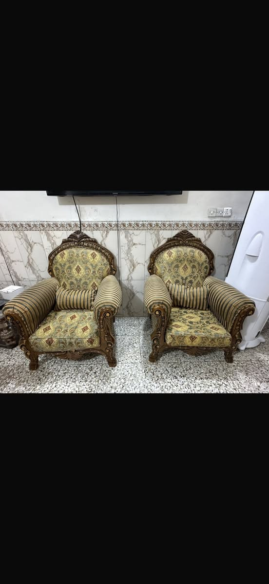 تخم للبيع سعر ٤٠٠ وبي مجال ***********

