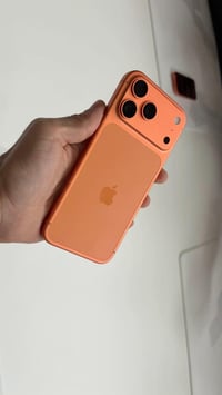 آيفون ١٧ برو ماكس • ٢٥٦ • بطارية ١٠٠