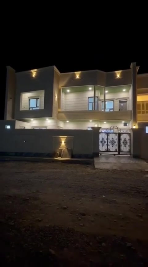دار للبيع تكريت الديوم منطقة التصنيع ✨⚜️ 
المساحة الدار 170 متر ركن على شارع 15 على حديقة
التفاصيل الدار 5 غرف نوم وصاله ستقبال مطبخ
3 مجموعات صحيات الدار سحب مغربي ملكي واجه حجر شغل درجه اولى فول الفول موقع مميز
اللاستفسار اتصال على رقم
***********
