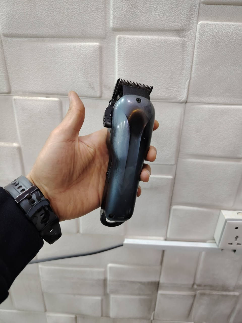مكائن حلاقه مستخدمه للبيع واتساب ***********  اصليه شحن  يطول  أسعار بلاش   واصل الباب محلك  توصيل مجاني
