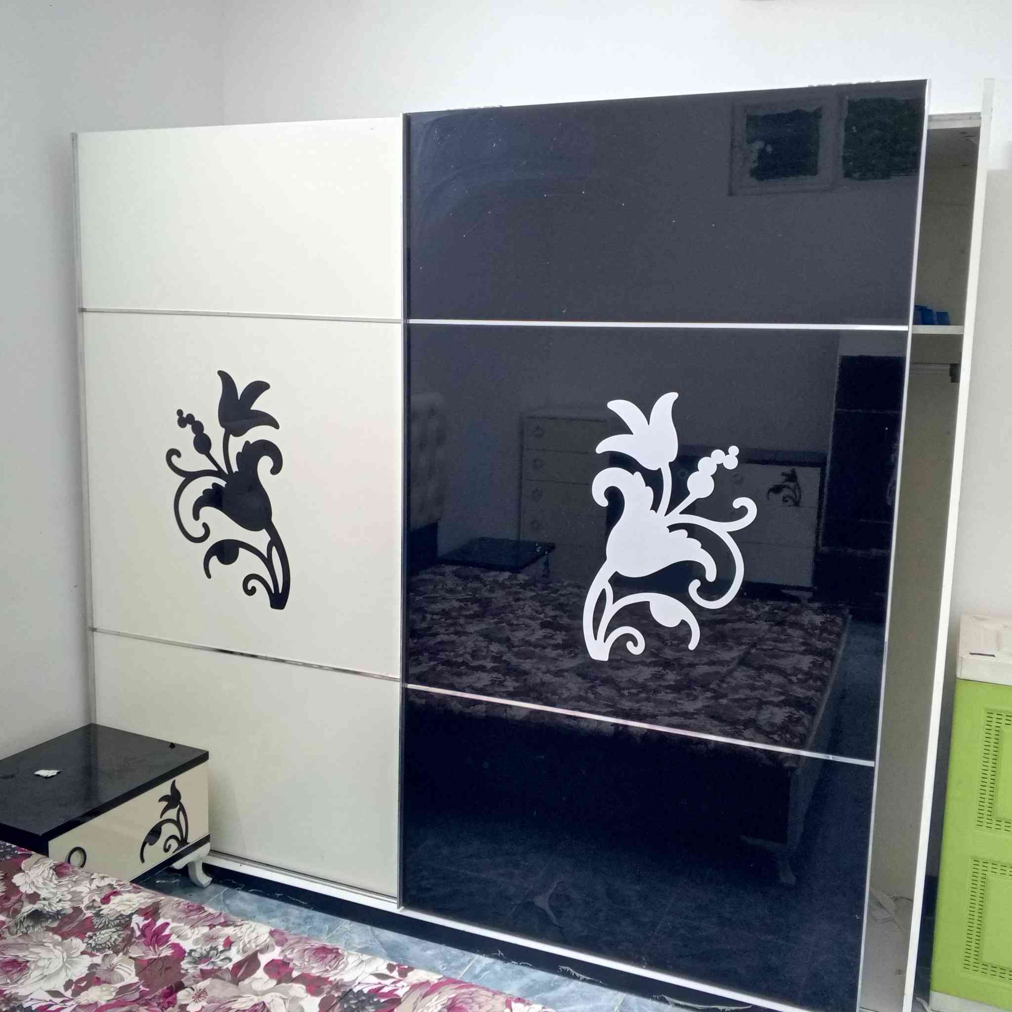 غرفة نوم للبيع عنوان حي الواسطي ***********
