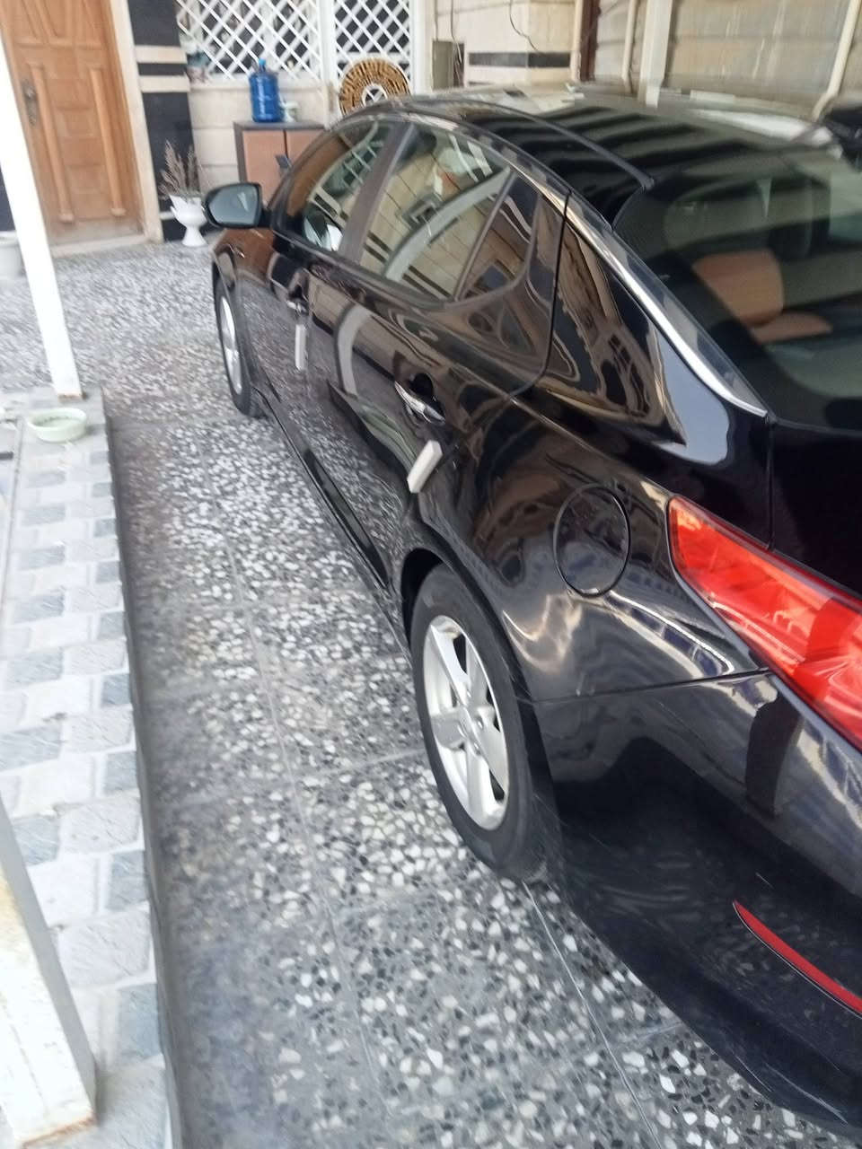 اوبتما 2015وارد امريكي ليبل واحد صبغ جاملغ ايمن  وخشم البنيد من جهة اليمنى وعندي باب خلف السائق والجاملغ الخلفي والباقي ما بيها صبغ بدون تبديل سيارة جاهزة من كل شي رقم اربيل باسمي الوكاله وصاحبها قريب عليه .مكاني العامريه سعرها 107 الاتصال على رقم ***********
