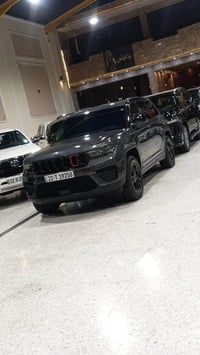 جيب كراند شيروكي لاريدو موديل23 بسمي حادث مرفق صبغ خشم البنيد وخشم جام...