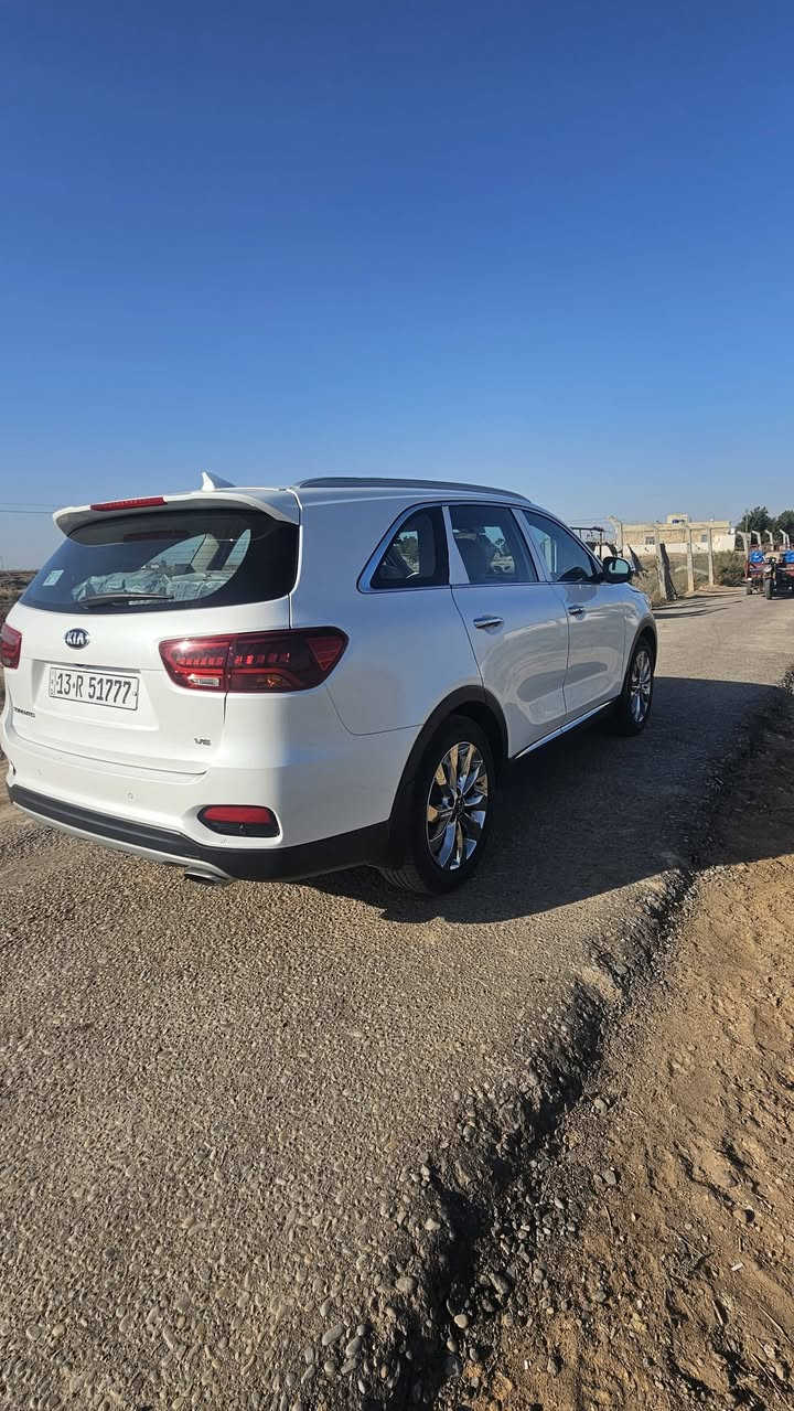 السلام عليكم لبيع سورنتو موديل ٢٠٢٠كفاله من الضربه والصبغ وتبديل اليساره بسمي تحويل رقم ميسان مكينه ٦سلندر ٧راكب فول ما عده الفتحه مكان اليساره ميسان الميمونه السعر ٢٤٥ورقه والشراي يتصل ***********
